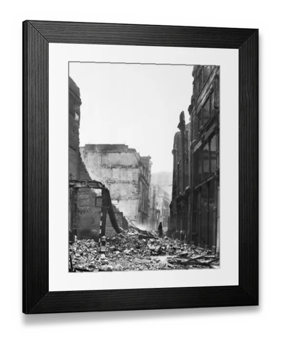Framed Print : Bomb damage, London 1941 BL5947