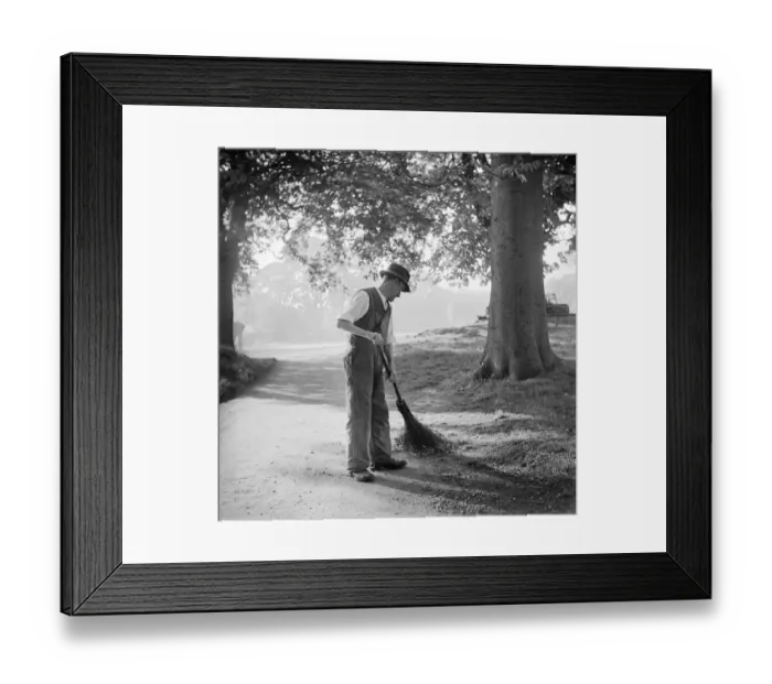 Framed Print : Gardener, Suffolk a98_07503 Framed Print : Gardener, Suffolk a98_07503