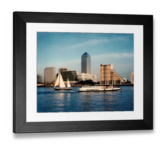Framed Print : Post Modern London BB94_04078 Framed Print : Post Modern London BB94_04078