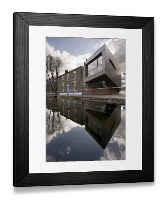 Framed Print : Graduate Centre, Mile End Lock N090196