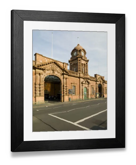 Framed Print : Nottingham Railway Station DP081441