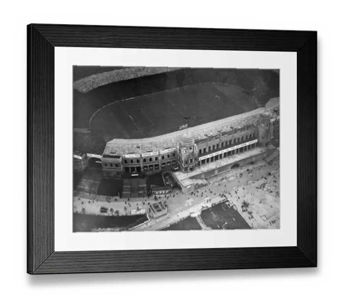 Framed Print : Wembley Cup Final day 1927 EPW017629