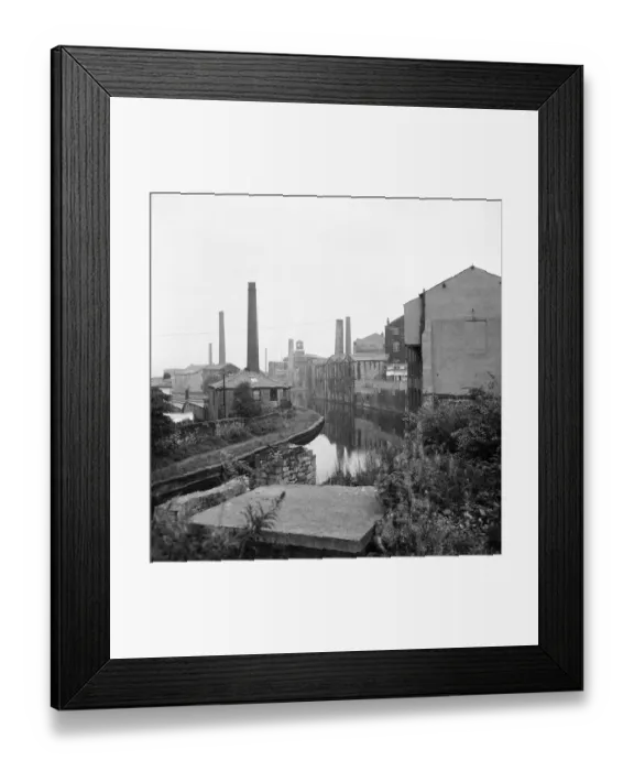 Framed Print : Burnley Weavers Triangle DES01_01_0212