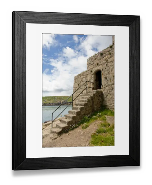 Framed Print : Cromwells Castle, Tresco, Isles of Scilly N090225 Framed Print : Cromwells Castle, Tresco, Isles of Scilly N090225