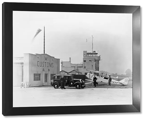 Heston Aerodrome c. 1930s AFL03_aerofilms_c19981