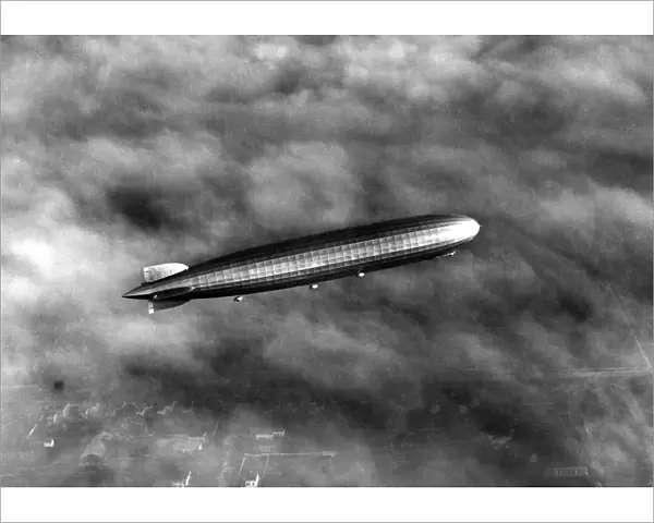 Graf Zeppelin AFL03_aerofilms_f290