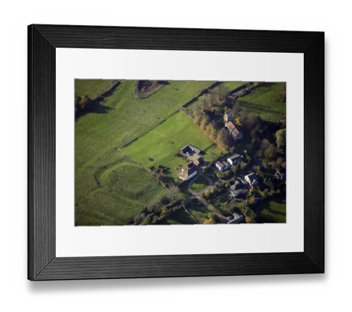 Framed Print : Hockliffe 24811_040 Framed Print : Hockliffe 24811_040