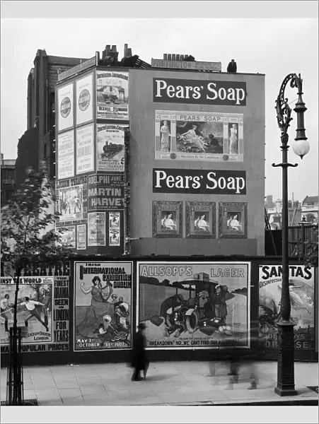 Advertisement hoardings, Greenwich, 1907 BL19953