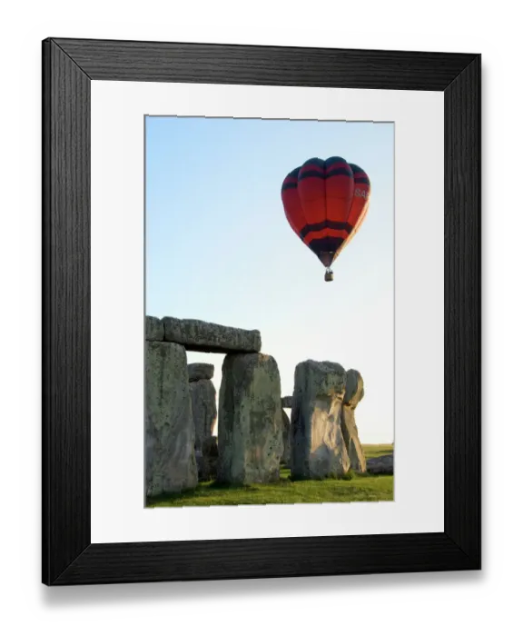 Framed Print : Balloon over Stonehenge N060085
