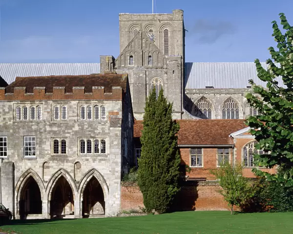 The Deanery and Winchester Cathedral K011415