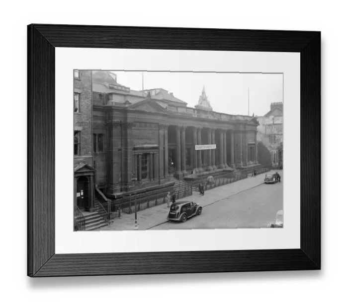 Framed Print : Royal Institute Museum a41_00129