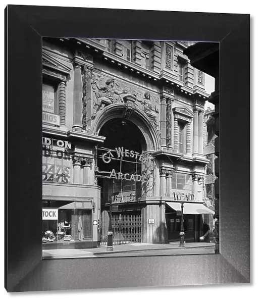 Great Western Arcade Birmingham, 1941 a42_00436