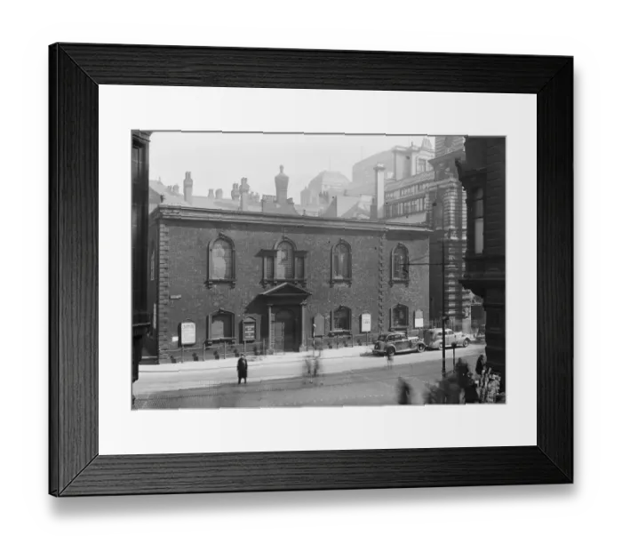 Framed Print : Cross Street Manchester, 1940 a42_01936