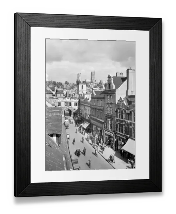 Framed Print : Lincoln High Street DIX02_01_028