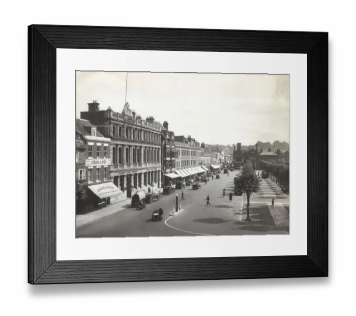 Framed Print : Blue Boar Row Salisbury DAC01_03_015 Framed Print : Blue Boar Row Salisbury DAC01_03_015