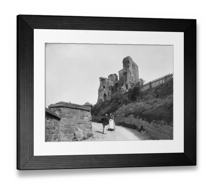 Framed Print : Scarborough Castle CC76_00637 Framed Print : Scarborough Castle CC76_00637