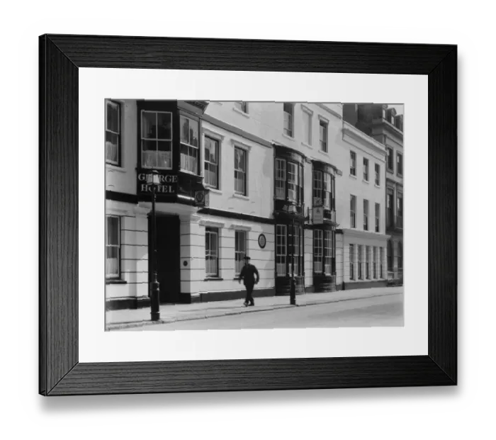 Framed Print : George Hotel Portsmouth CXP01_01_052