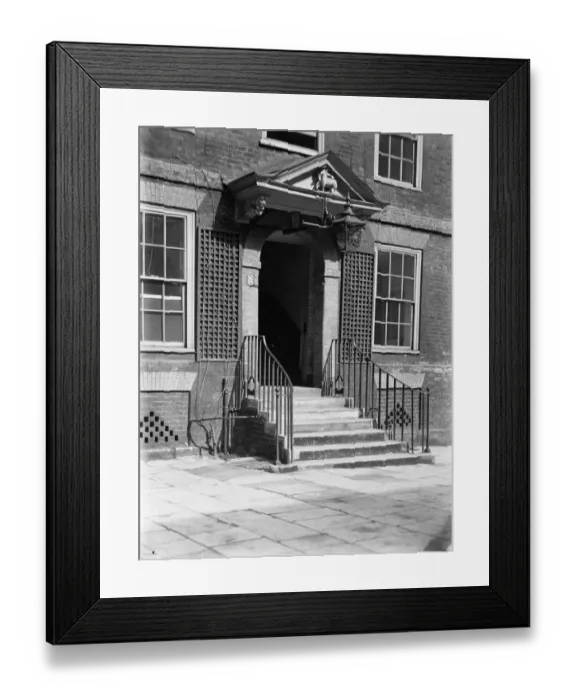 Framed Print : Lamb Building, Temple CXP01_01_044