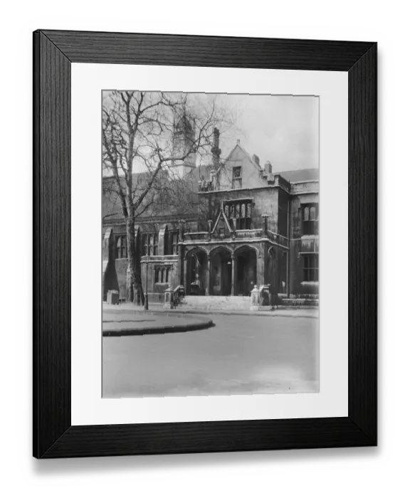 Framed Print : Grays Inn CXP01_01_056