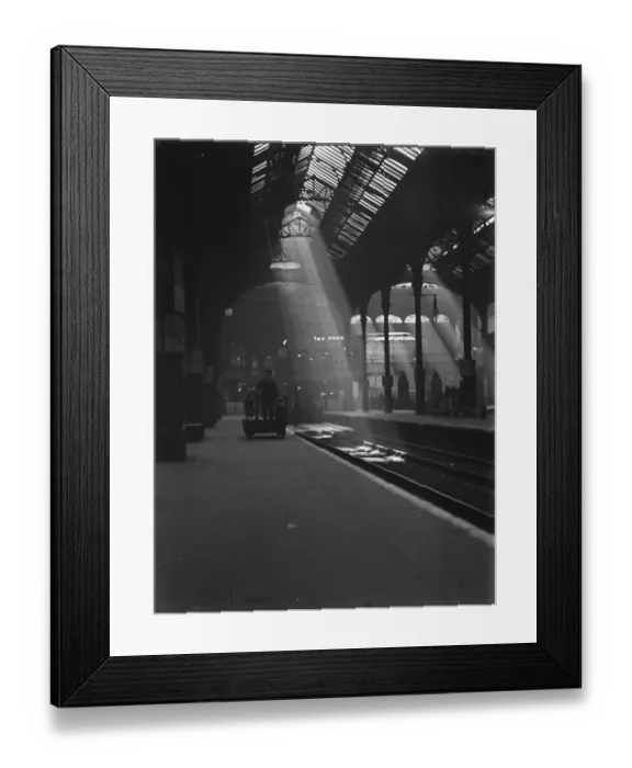 Framed Print : Liverpool Street Station CXP01_01_032 Framed Print : Liverpool Street Station CXP01_01_032