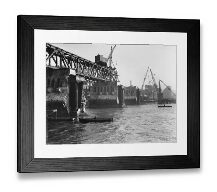Framed Print : Demolition of Waterloo Bridge CXP01_01_101