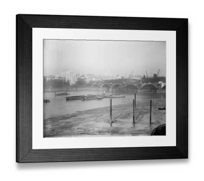 Framed Print : Demolition of Waterloo Bridge CXP01_01_105 Framed Print : Demolition of Waterloo Bridge CXP01_01_105