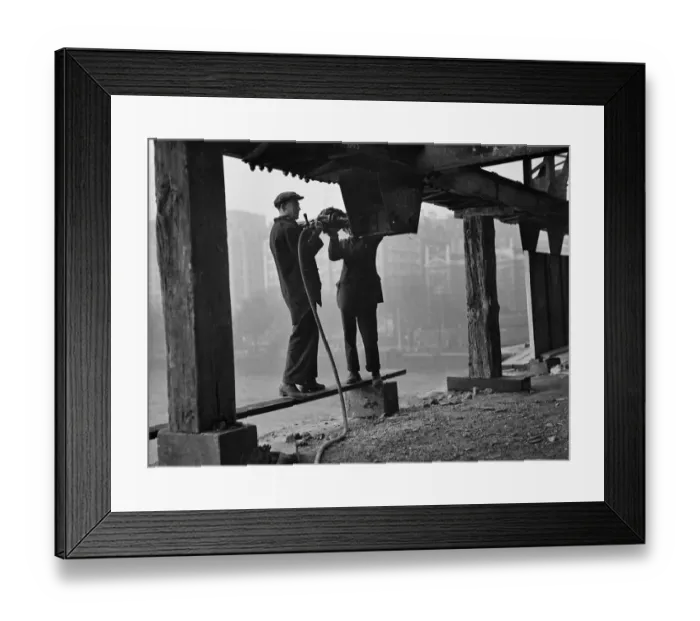 Framed Print : Demolition of Waterloo Bridge CXP01_01_095 Framed Print : Demolition of Waterloo Bridge CXP01_01_095
