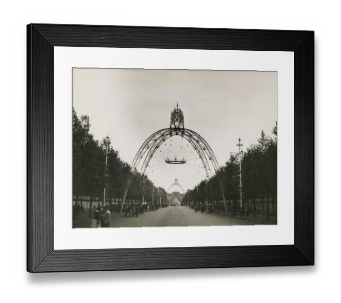 Framed Print : Coronation decorations JRU01_01_088 Framed Print : Coronation decorations JRU01_01_088
