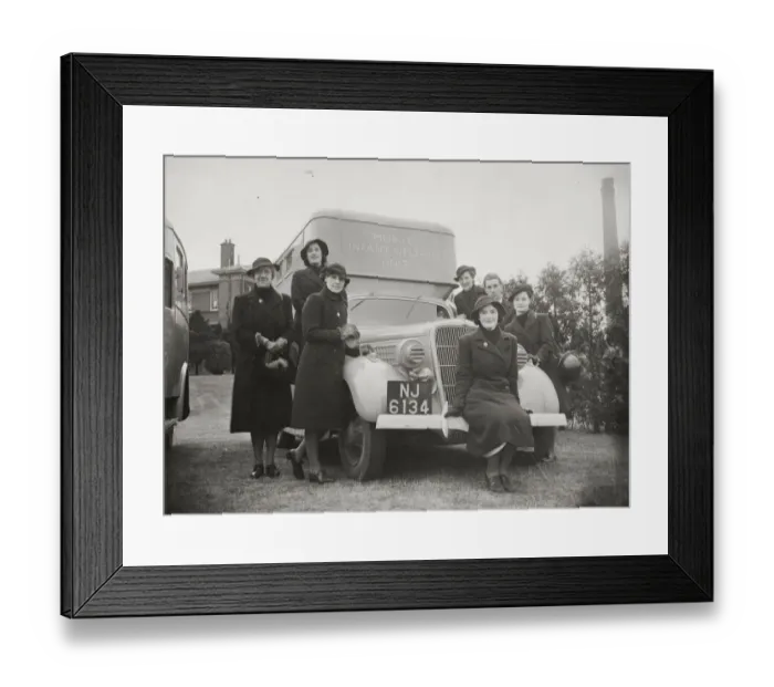 Framed Print : Mobile infant welfare unit MED01_01_2635 Framed Print : Mobile infant welfare unit MED01_01_2635