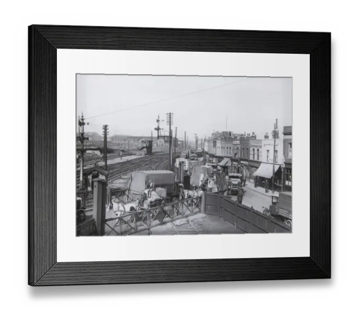 Framed Print : White Gates Level Crossing MOT01_01_19
