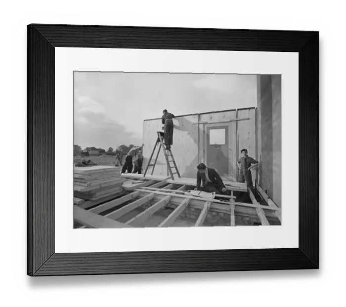 Framed Print : Assembling a prefab P_H00043_005