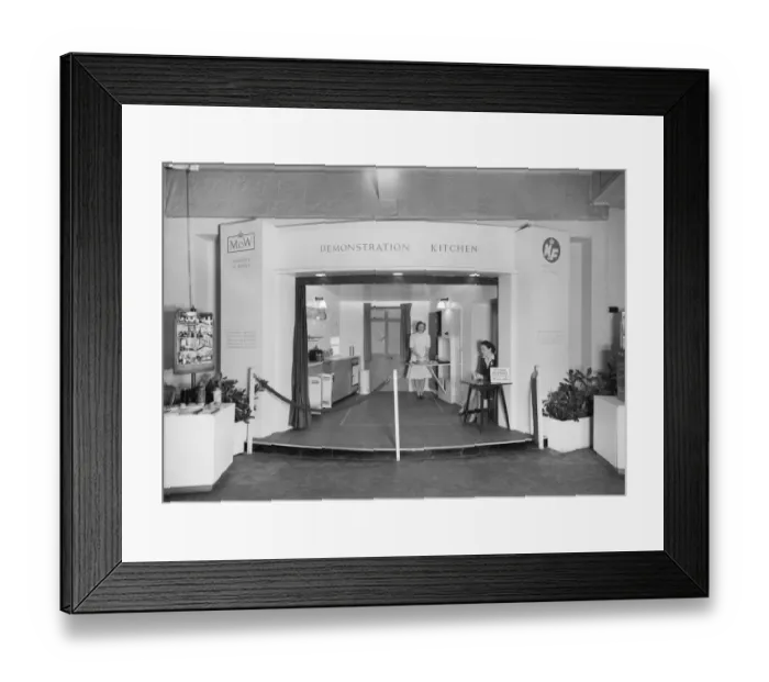 Framed Print : Ideal kitchen 1946 P_H00004_001
