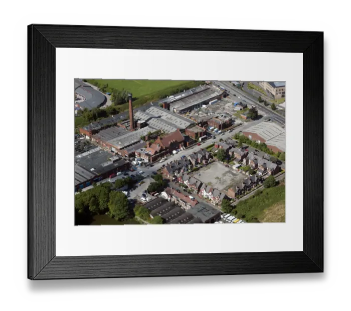 Framed Print : Hartleys Village 28769_071