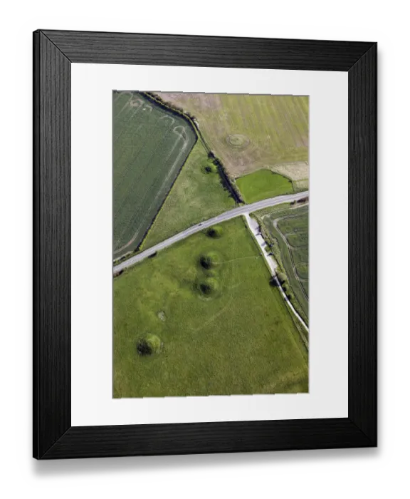 Framed Print : Overton Hill barrow cemetery 29627_018 Framed Print : Overton Hill barrow cemetery 29627_018