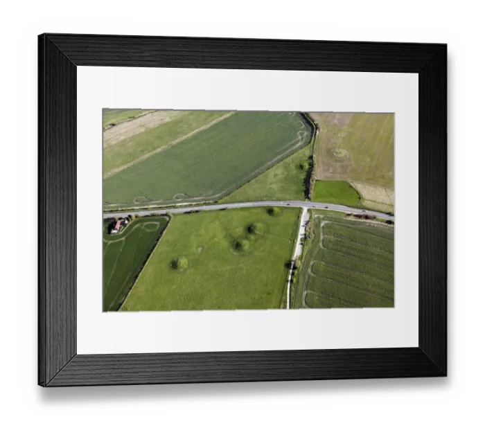 Framed Print : Overton Hill barrow cemetery 29627_020 Framed Print : Overton Hill barrow cemetery 29627_020