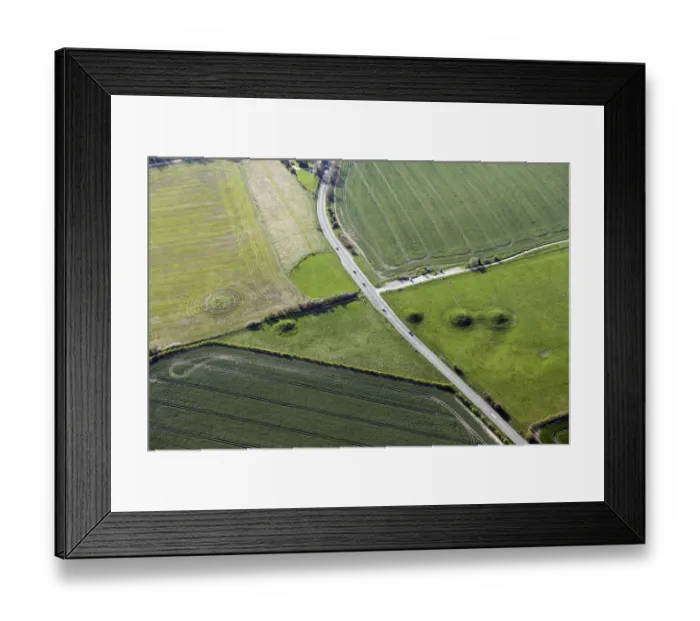 Framed Print : Overton Hill barrow cemetery 29627_048 Framed Print : Overton Hill barrow cemetery 29627_048