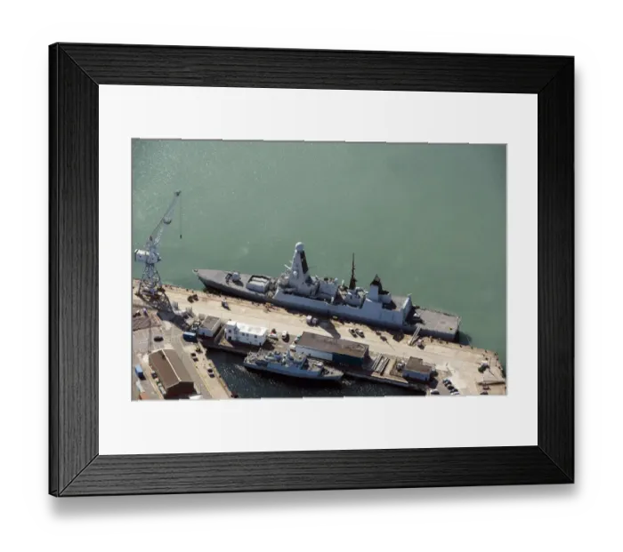 Framed Print : HMS Diamond 33564_023