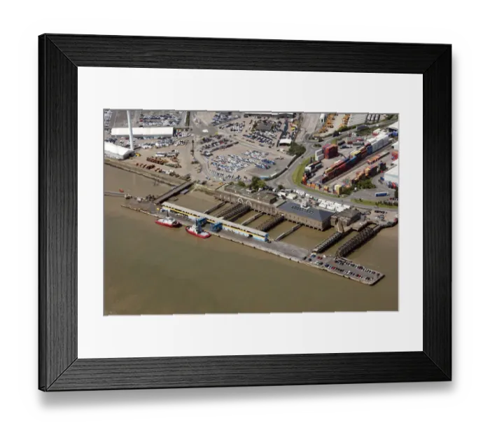 Framed Print : Tilbury Riverside Station 33643_019