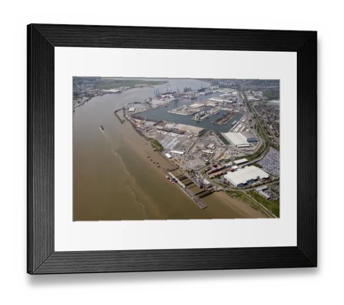 Framed Print : Tilbury Docks 33643_004