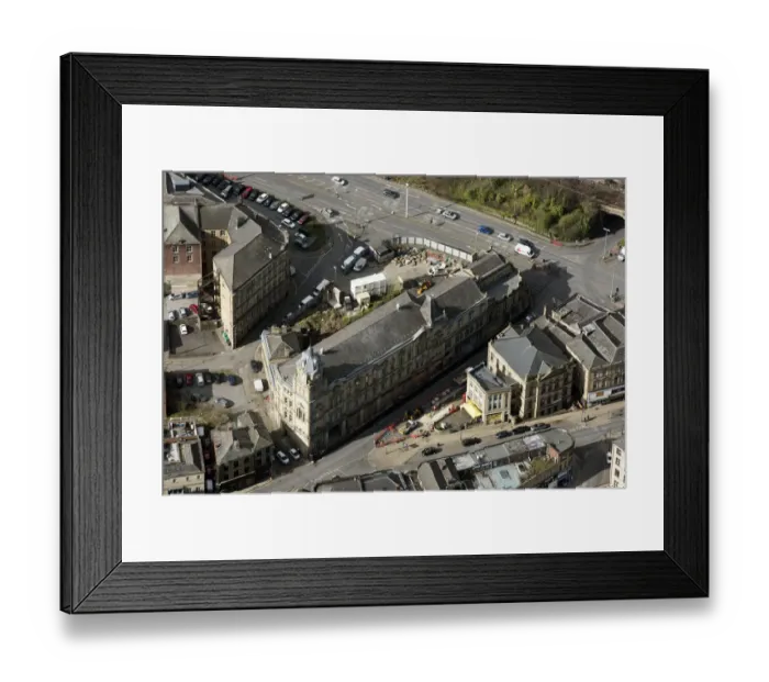Framed Print : Pioneer House Dewsbury 34101_046