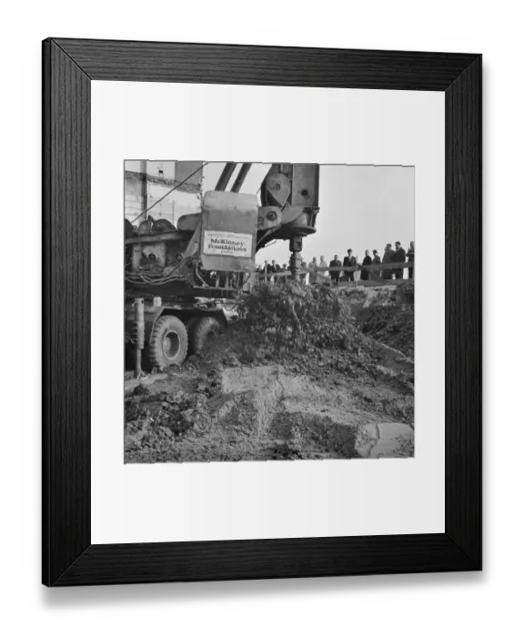Framed Print : Barbican construction - piling JLP01_98_069763b Framed Print : Barbican construction - piling JLP01_98_069763b