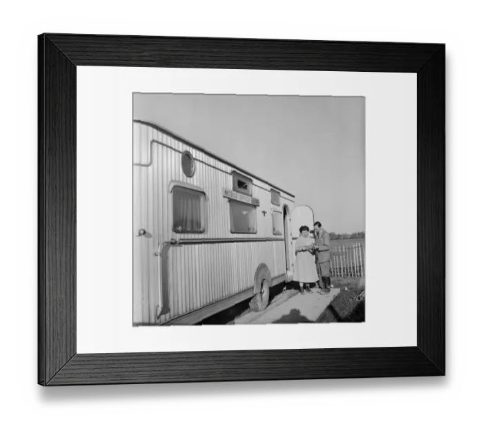 Framed Print : Temporary office JLP01_08_048777
