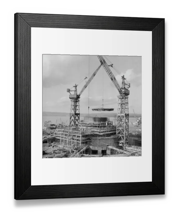 Framed Print : Topping out JLP01_08_051048a