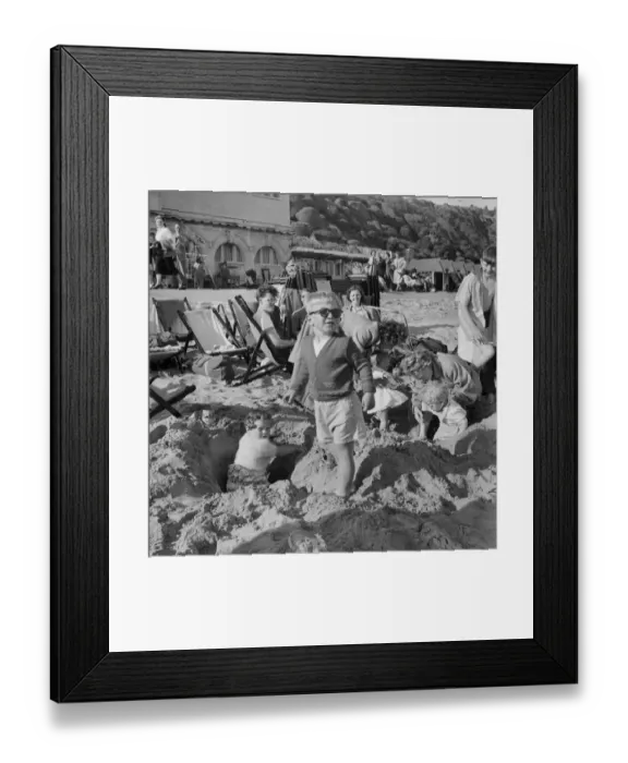 Framed Print : Bournemouth Beach JLP01_08_008856