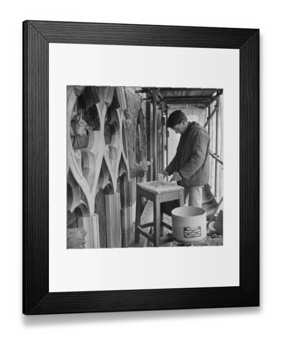 Framed Print : Carlisle Cathedral JLP01_08_075745