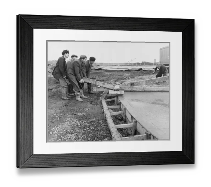 Framed Print : Tamping JLP01_167_07
