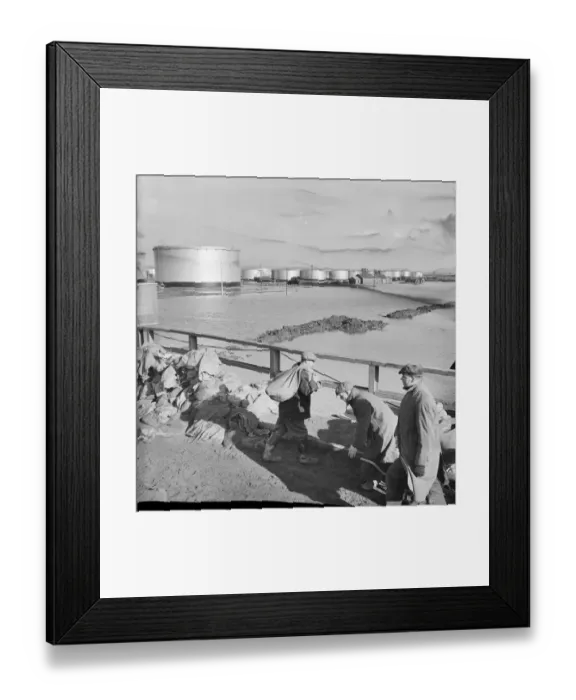 Framed Print : Coryton flood response 1953 JLP01_08_008073