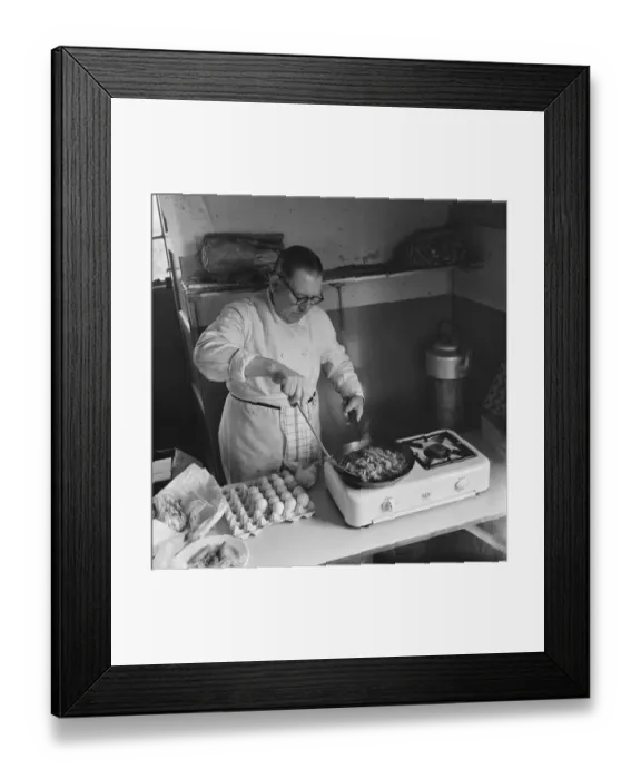 Framed Print : Catering JLP01_08_053300