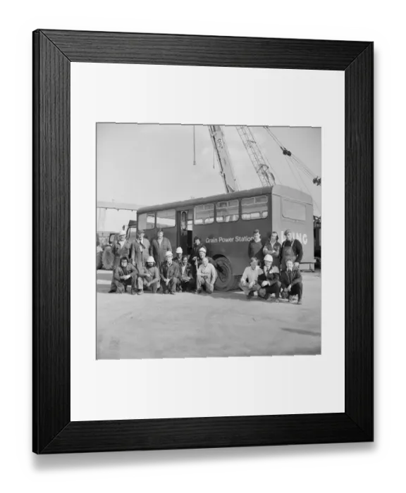 Framed Print : Fitters JLP01_08_096701