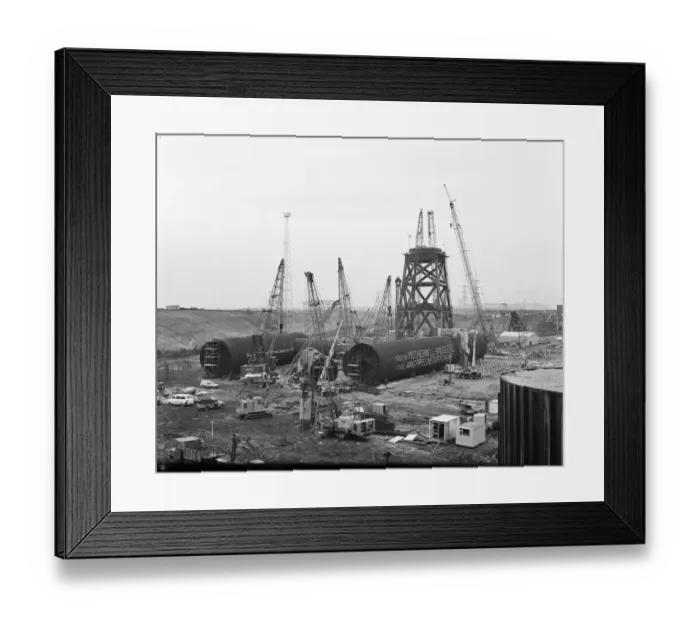 Framed Print : Graythorp basin JLP01_08_093188E